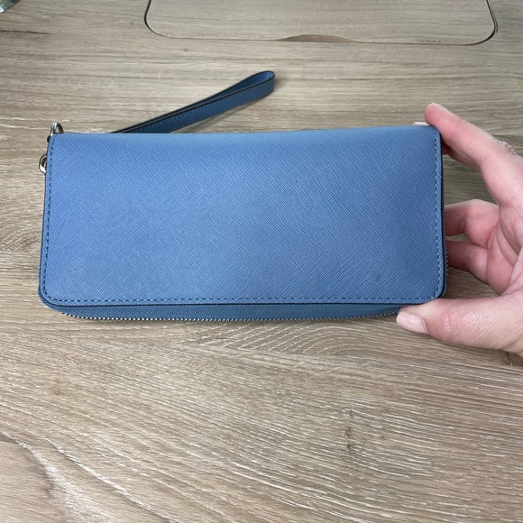 Michael Kors Continental Wallet - Picture 5 of 14